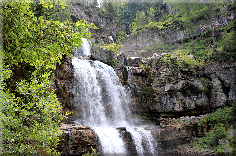 foto Cascate di mezzo in Vallesinella